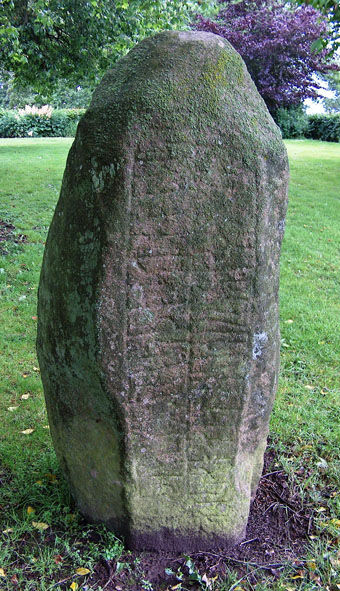 Runesten, Hjermind Præstegårds Have, Bjerringbro