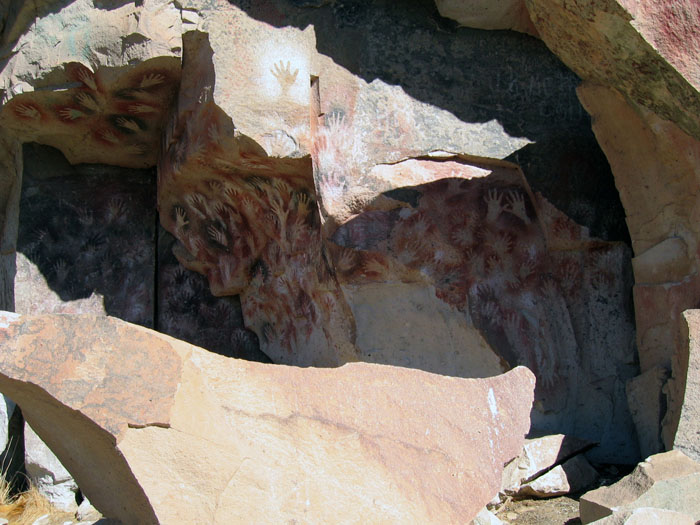 CUEVA DE LAS MANOS